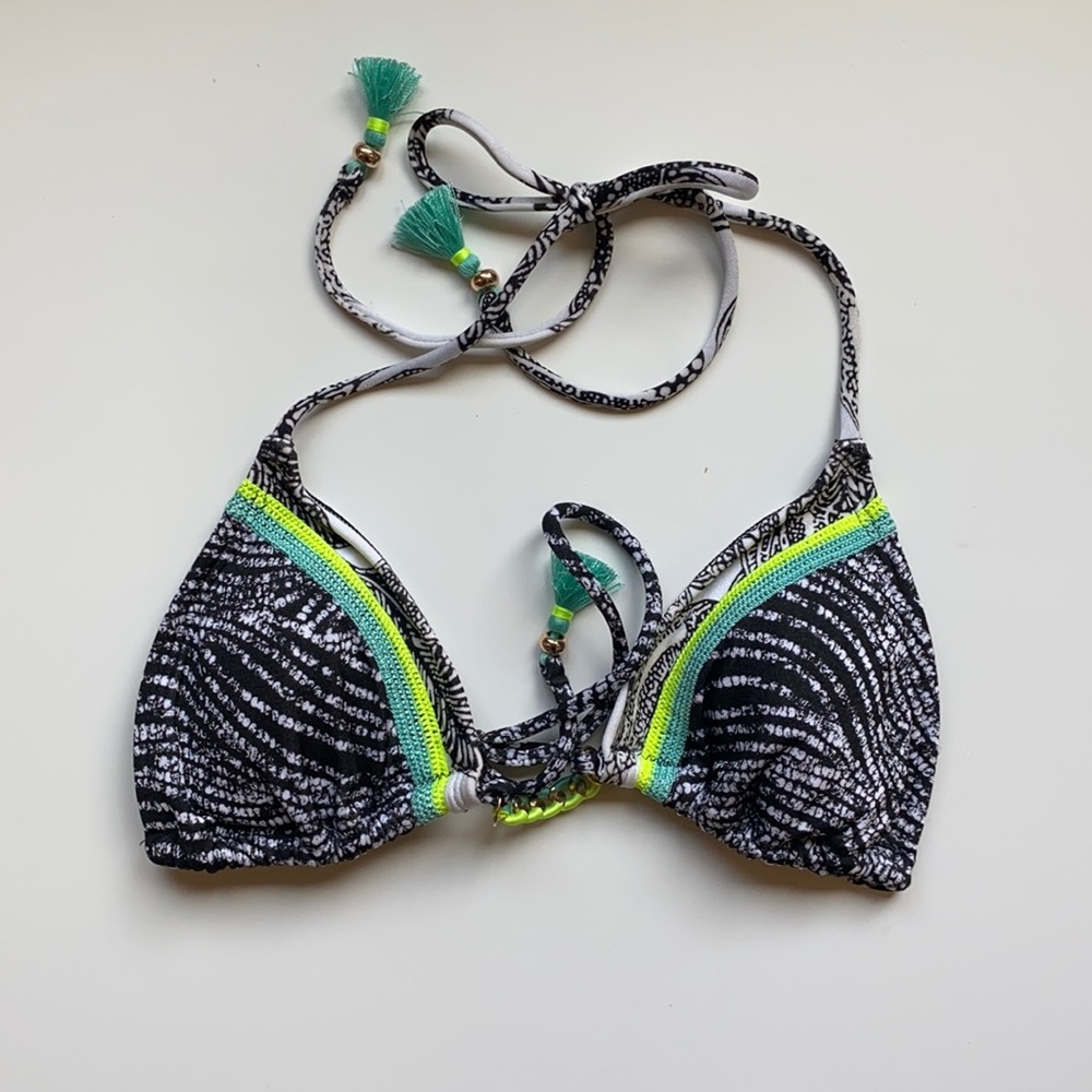 Victoria’s Secret bikini top